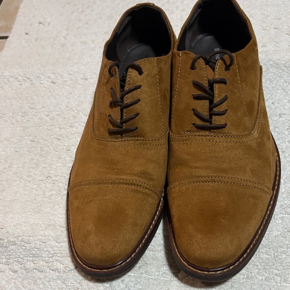Elegant Tan Suede Derby Shoes